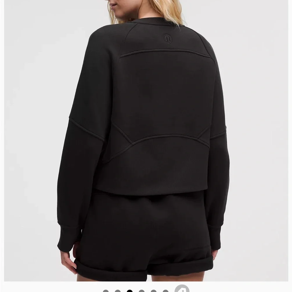 lululemon athletica Women's Black Sweatshirt - Picture 3 of 7